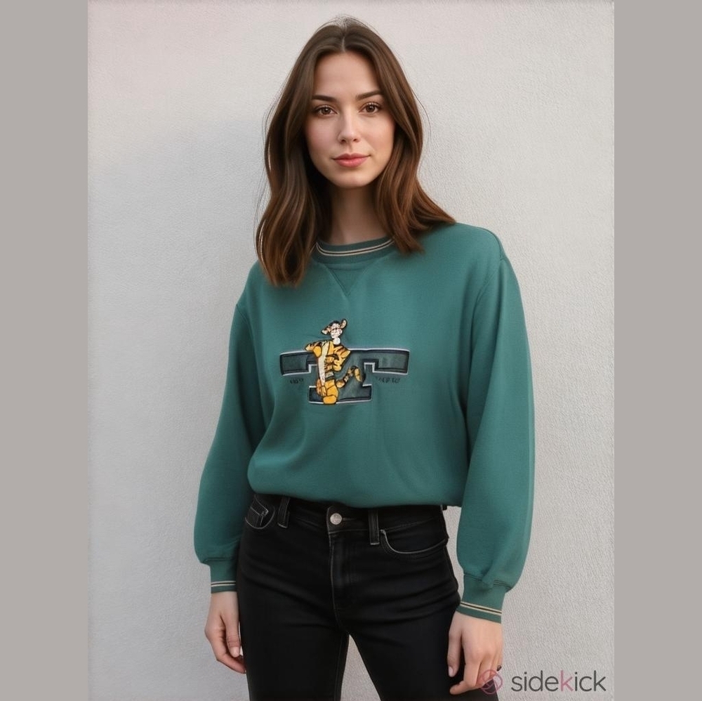 Vintage Disney Store Green Embroidered Tigger Sweatshirt Large - Picture 1 of 16